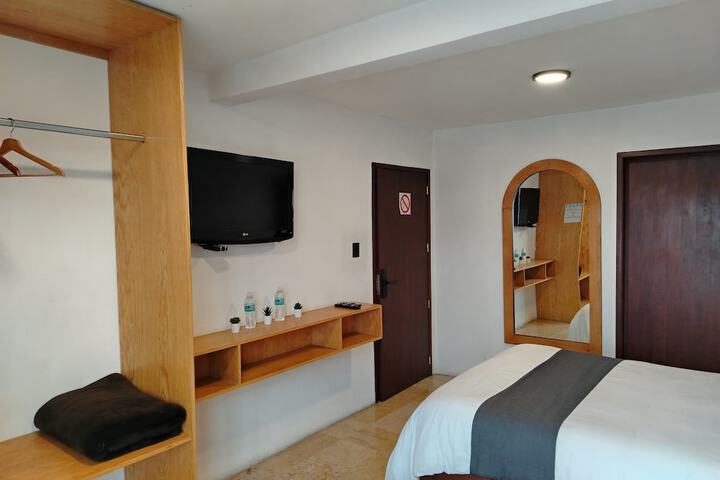 Room 5 of 22