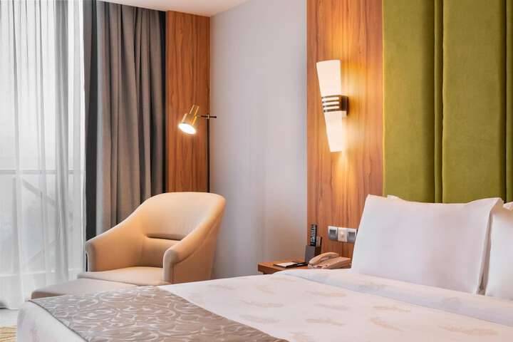 Room 18 of 45