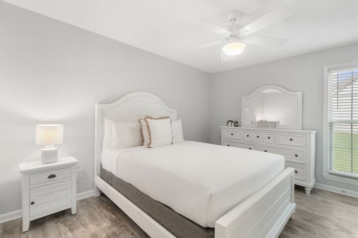 Room 16 of 125