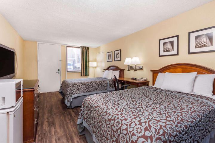 1 King Bed (9 of 14)