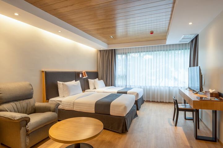 Room 14 of 49
