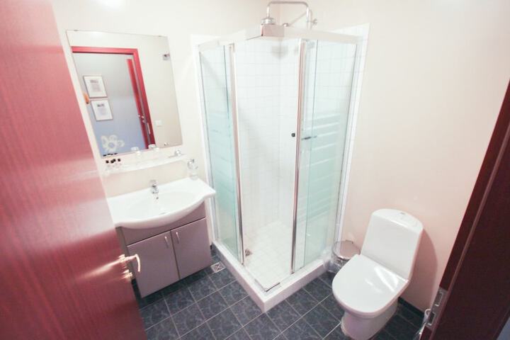 Room 7 of 29