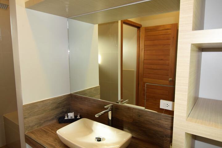 Room 65 of 112