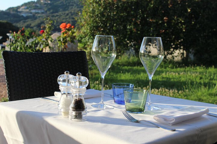 Dining 42 of 58