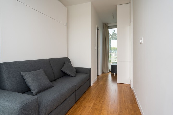 Room 2 of 15