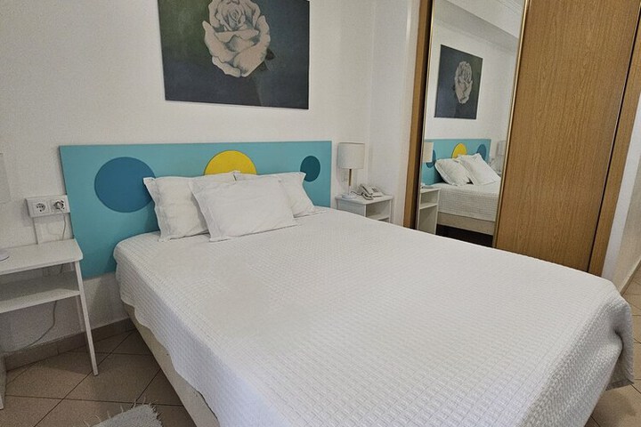 Room 10 of 31