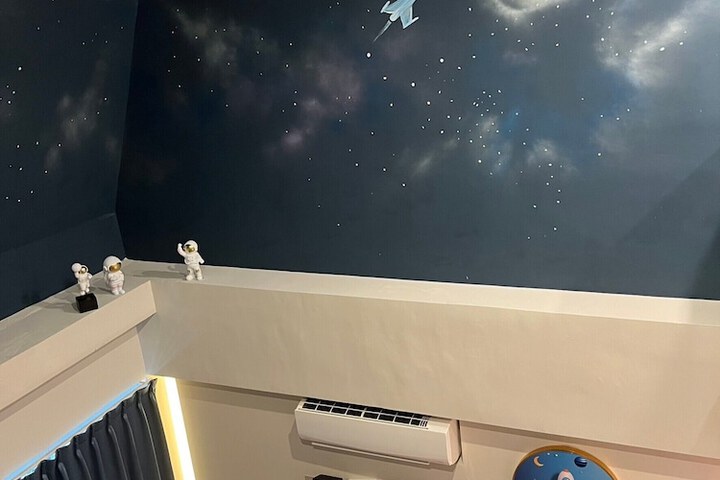 Room 29 of 82
