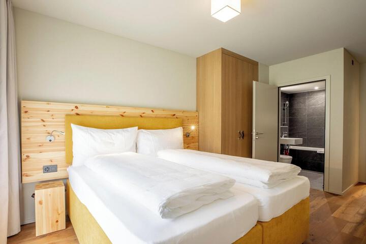 Room 106 of 111
