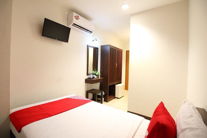 Room 17 of 37