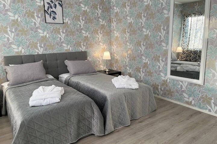 Room 51 of 108