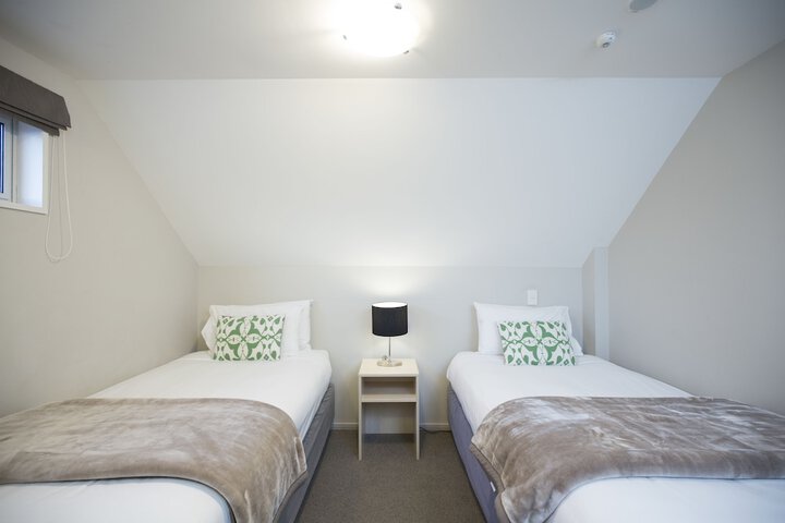 Room 4 of 26