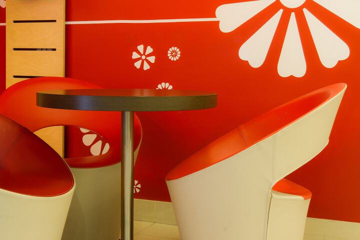 Lounge 49 of 72