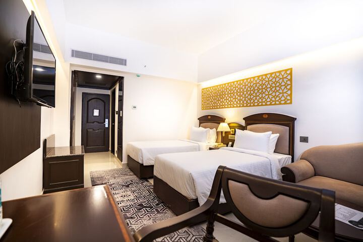 Room 15 of 63