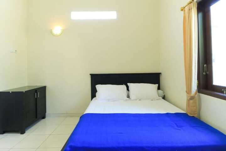 Room 27 of 65