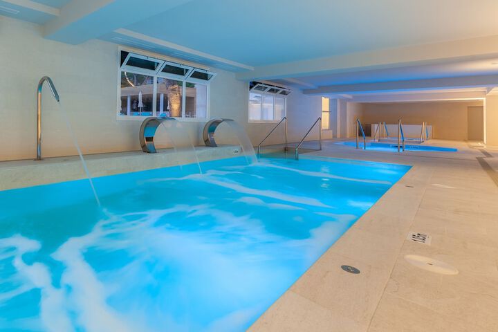 Pool 69 of 187