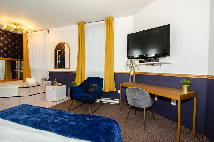 Room 26 of 87