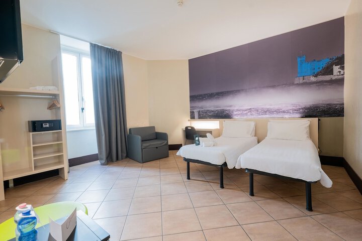 Room 18 of 78
