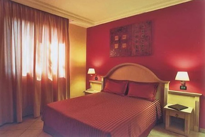 Room 4 of 53