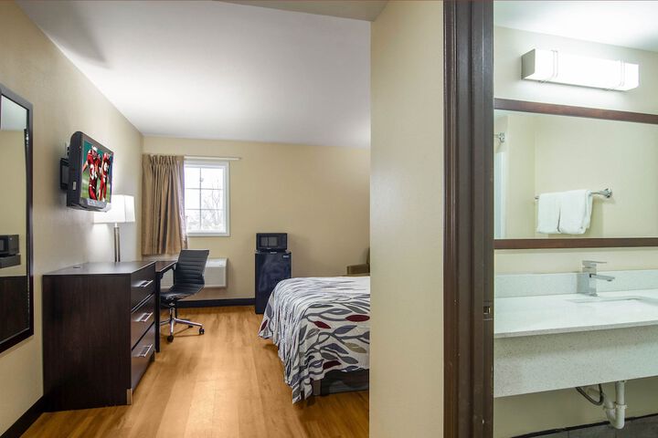 1 King Bed (19 of 19)