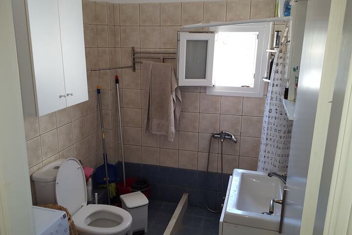 Room 104 of 278