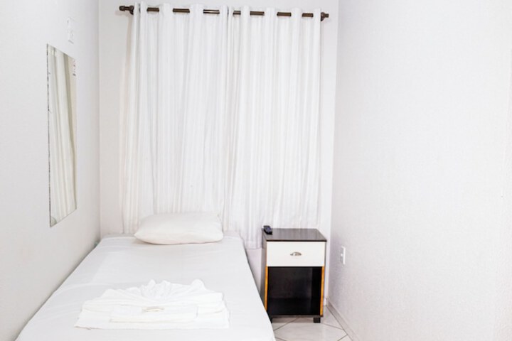 Room 14 of 48