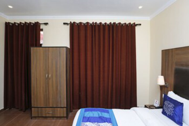Room 15 of 23