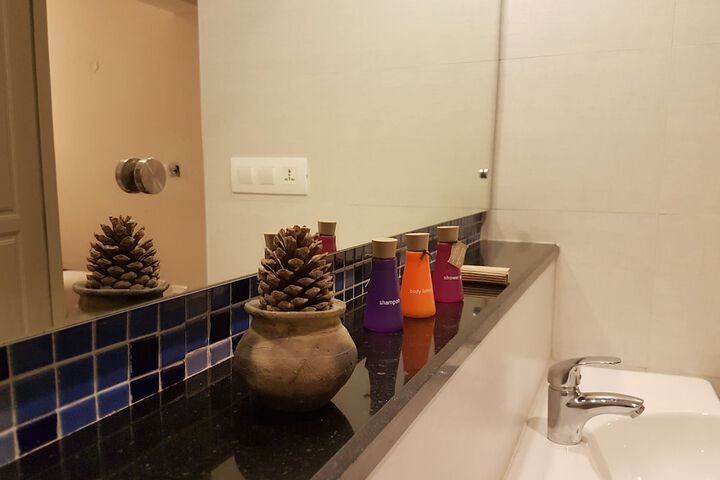 Room 28 of 50