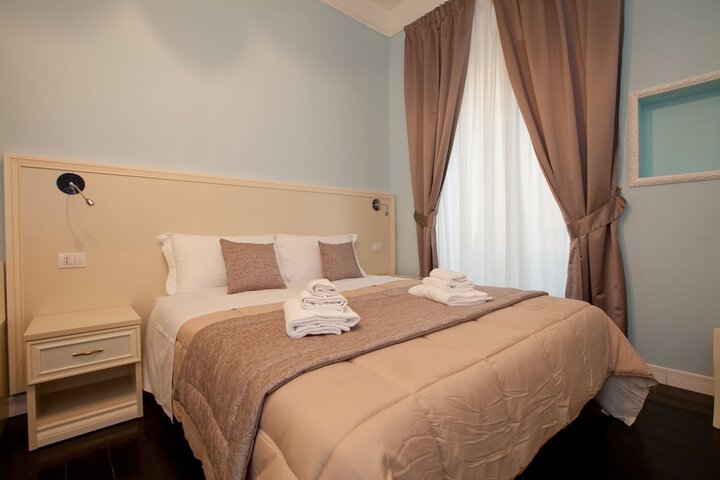Room 5 of 25