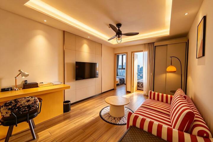 Room 51 of 86