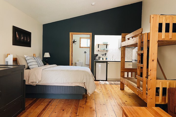Room 34 of 53