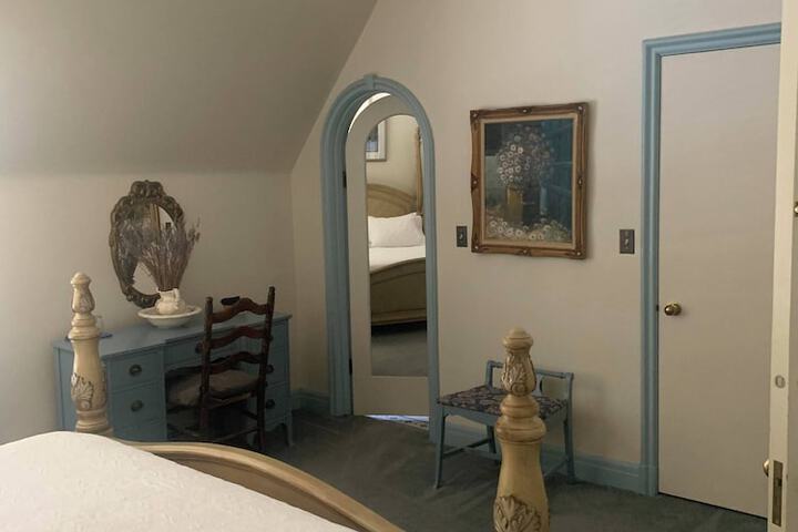 Room 27 of 118