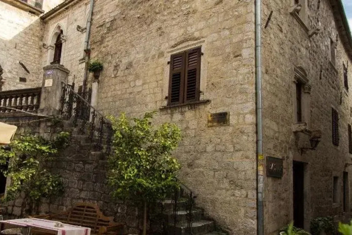 Palazzo Drusko Deluxe Rooms