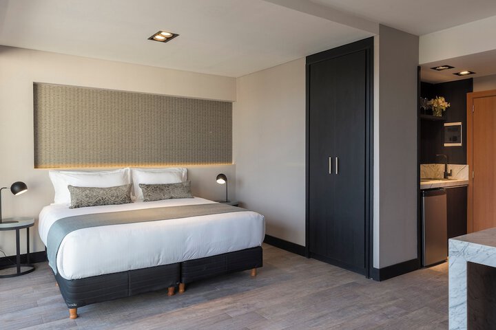 Room 6 of 38