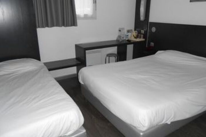 Room 20 of 28