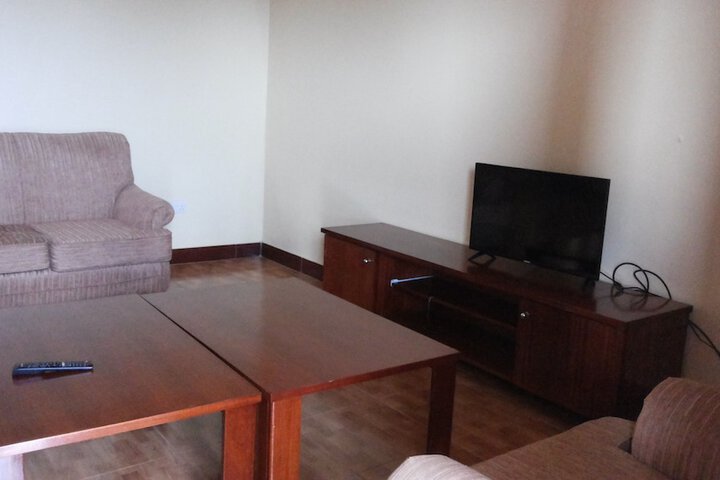 Room 12 of 48