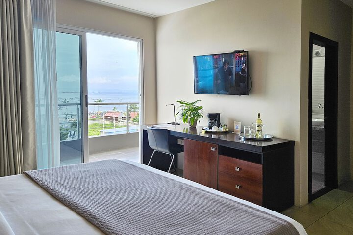 Room 10 of 44