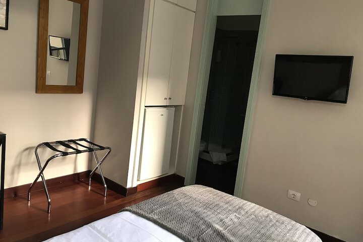 Room 6 of 39
