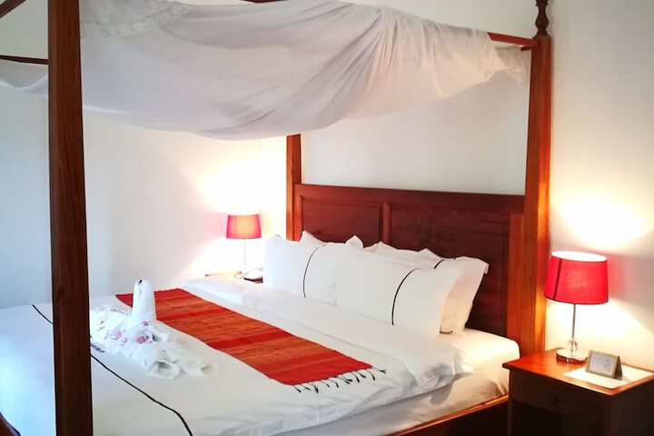 Room 12 of 111