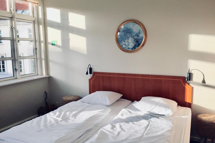 Room 104 of 109