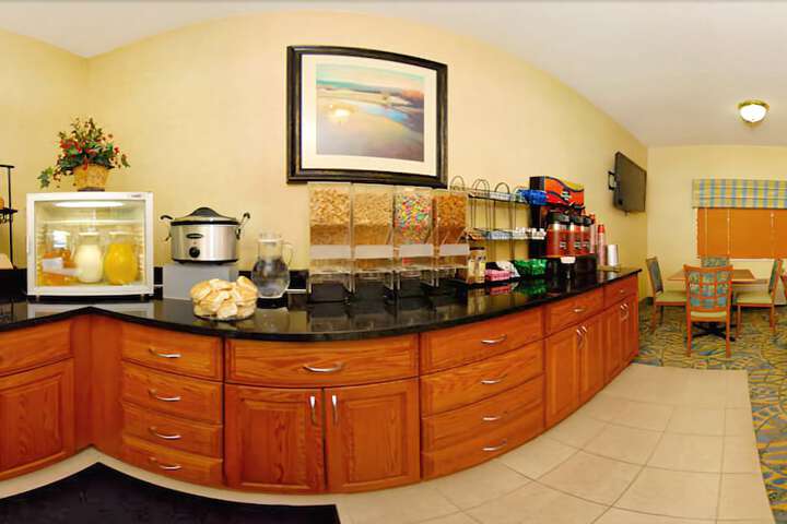 Breakfast area