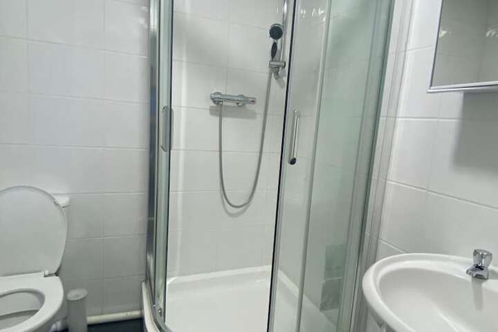 Room 12 of 14