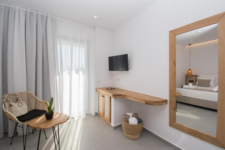 Room 33 of 58