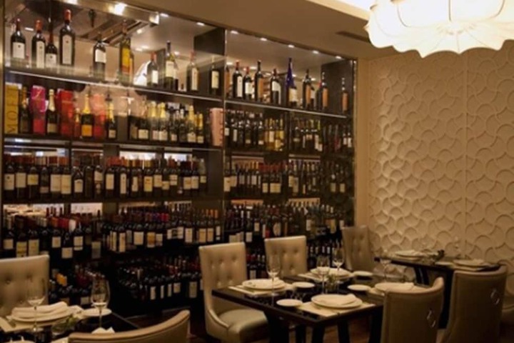 Dining Photos