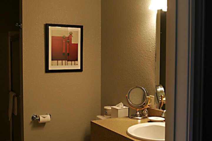 Room 14 of 22
