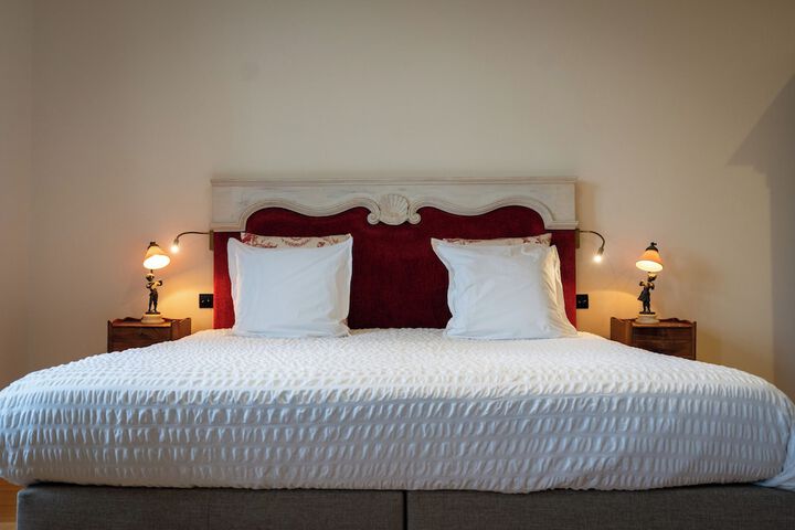 Room 14 of 32