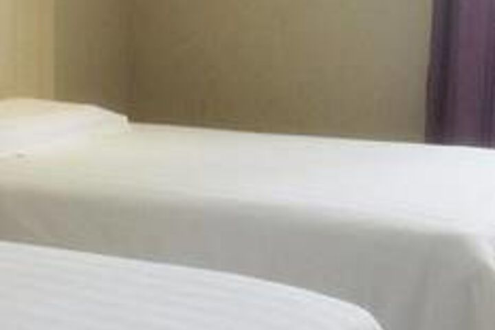 Room 14 of 22