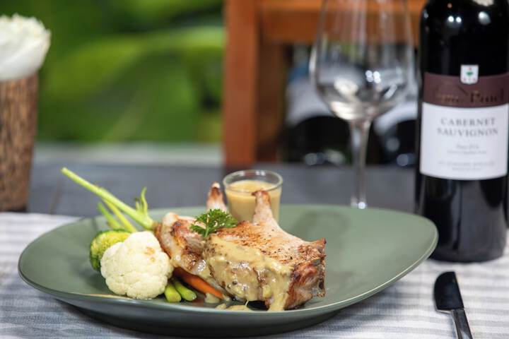 Dining 45 of 64