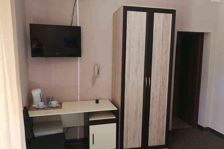 Room 25 of 94