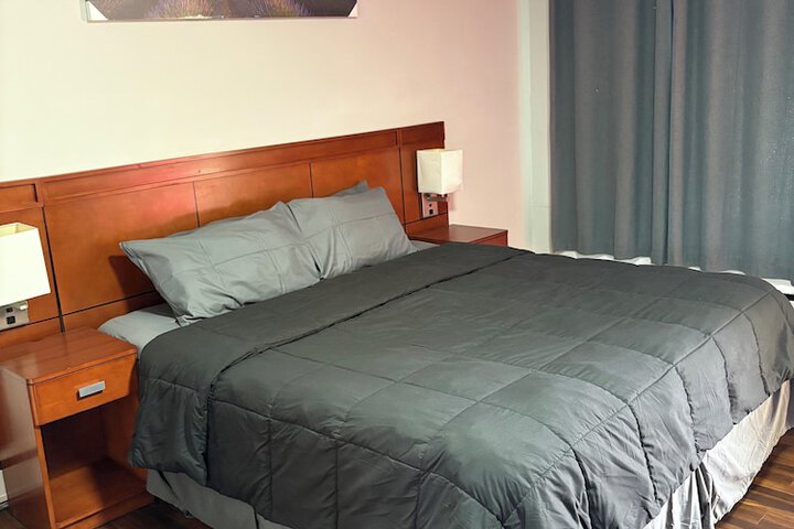 Room 9 of 61
