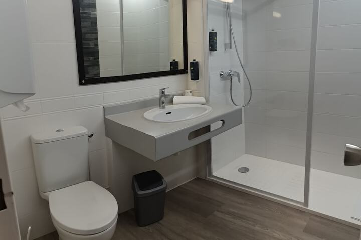 Clean Restrooms